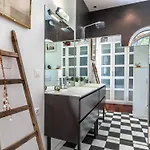D'architecte Avec Piscine Chauffee Et Borne De Recharge, Parfaite Pour Des En Famille - Fr-1-791-4