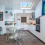 Vila D'architecte Avec Piscine Chauffee Et Borne De Recharge, Parfaite Pour Des En Famille - Fr-1-791-4 *