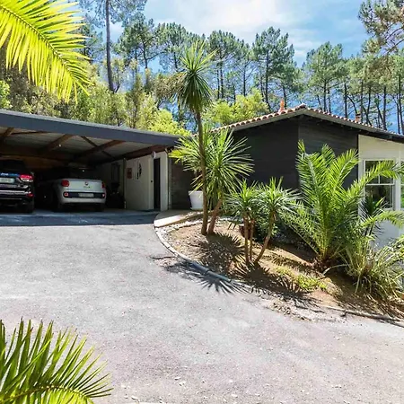 Villa D'architecte Avec Piscine Chauffee Et Borne De Recharge, Parfaite Pour Des En Famille - Fr-1-791-4